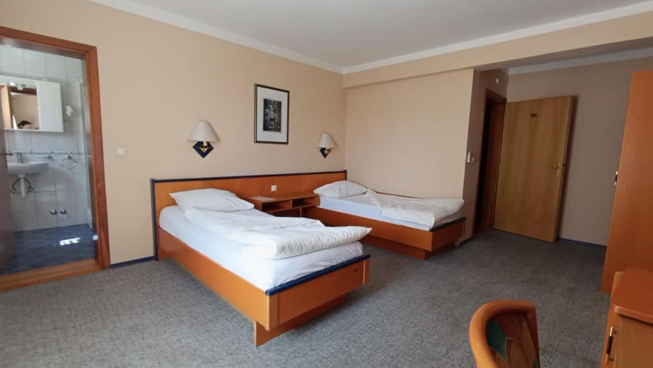 Hotel Delminium Ilidža Kültér fotó