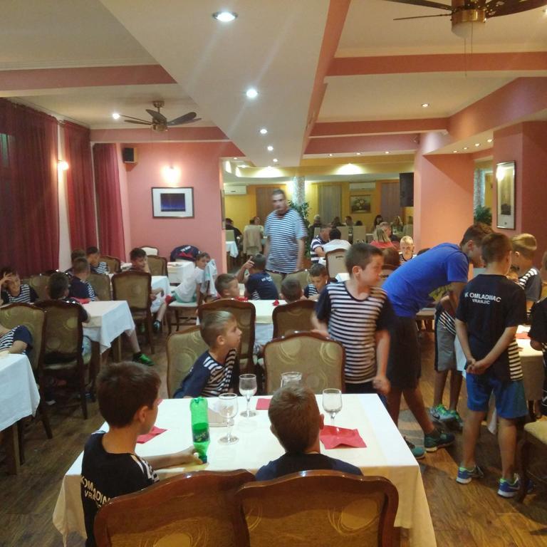 Hotel Delminium Ilidža Kültér fotó